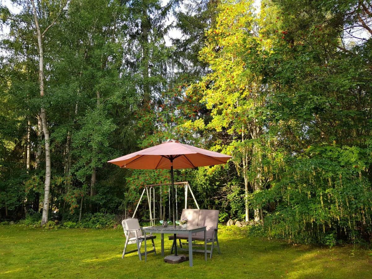 Lovely, Spacious With Free Parking Apartment Sandviken